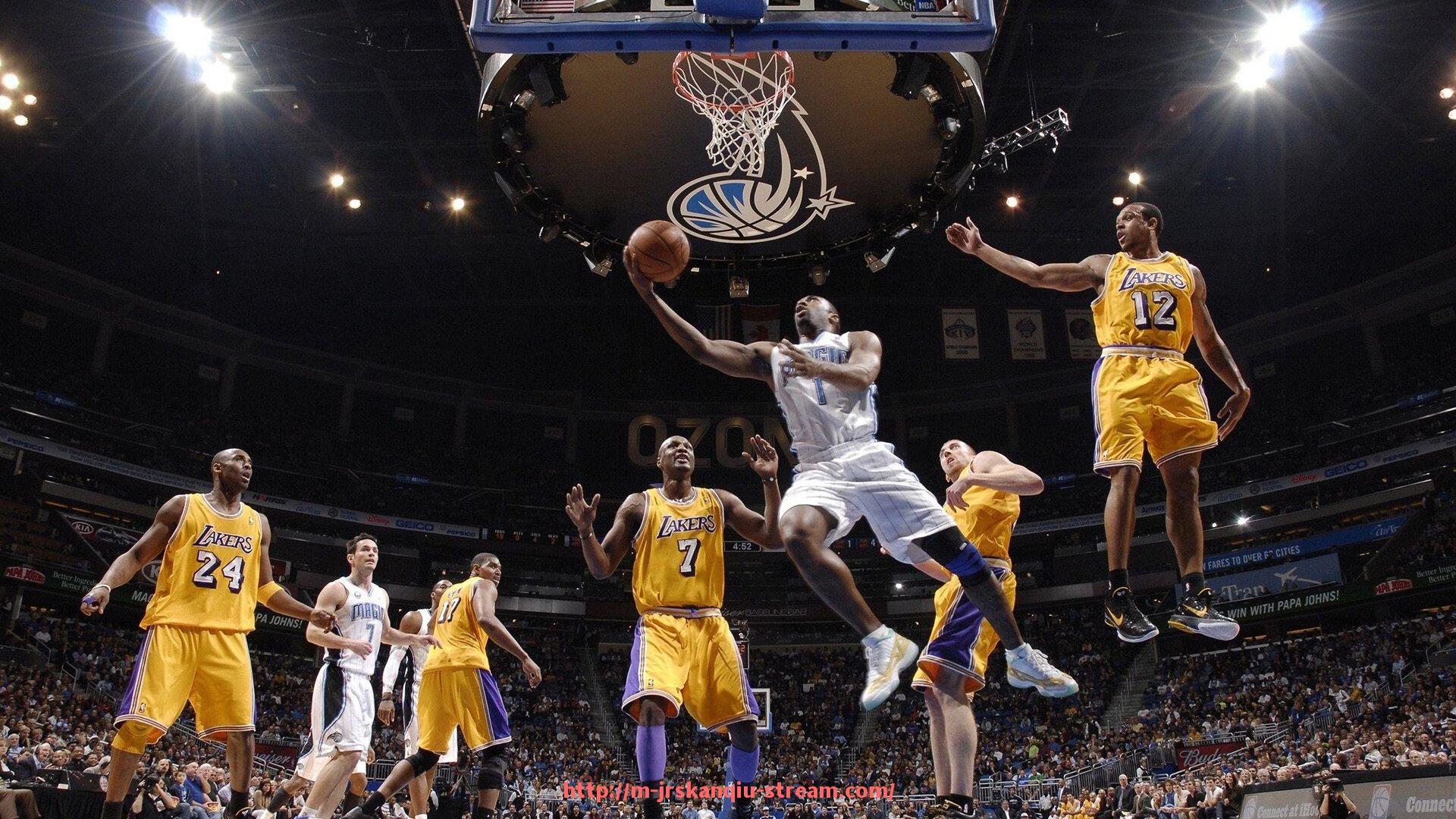 JRS低调看球-英超球队明星球员:球场上的明星与媒体影响力