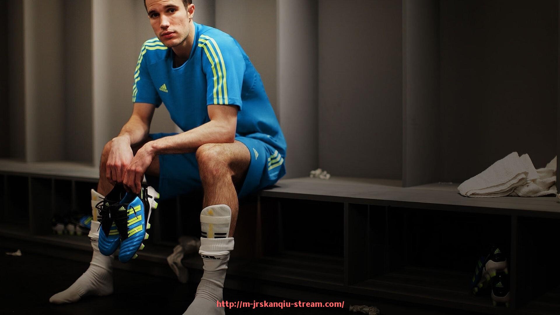 JRS低调看球-健身器材大全：沙袋、拉力器等常见健身器材介绍与使用技巧